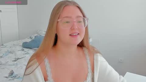 Abby    Stream at Sat  Sun  Mon  Fri online show from September 28, 3:06 pm