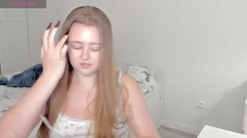 Abby    Stream at Sat  Sun  Mon  Fri online show from December 21, 3:19 pm