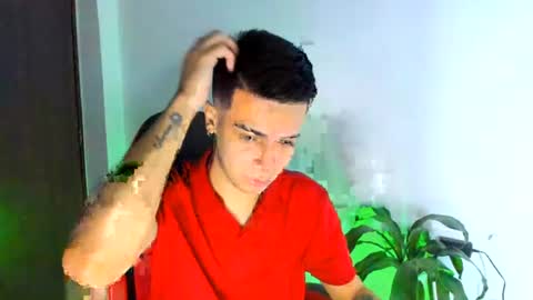 Independence model AbelAsburgo online show from June 23, 2:09 am