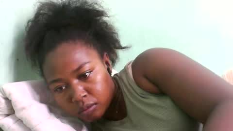 Snapshot of abella677022 chatting on February 20, 6:30 pm abella677022 online show from February 20, 6:30 pm