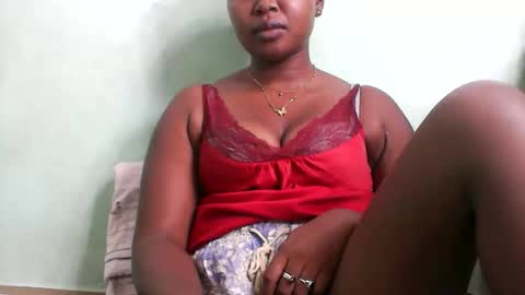 Snapshot of abella677022 chatting on March 1, 2:52 pm abella677022 online show from March 1, 2:52 pm