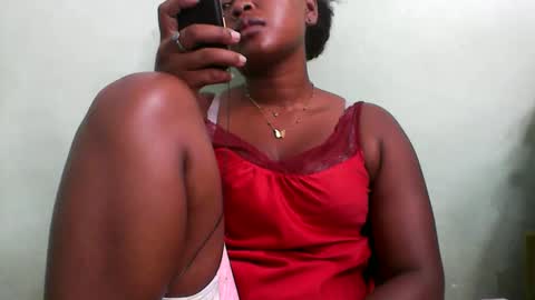 Snapshot of abella677022 chatting on March 2, 5:08 am abella677022 online show from March 2, 5:08 am