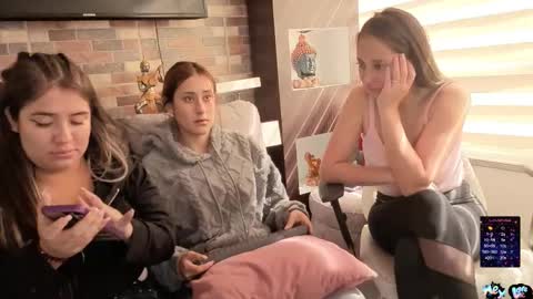 Abella online show from November 22, 2:16 pm