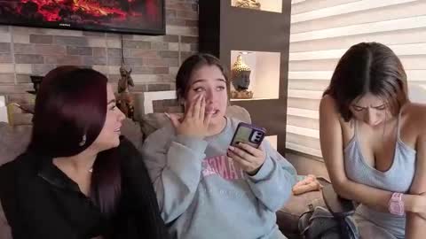 Snapshot of abella_as_ chatting on September 24, 3:59 pm abella_as_ online show from September 24, 3:59 pm