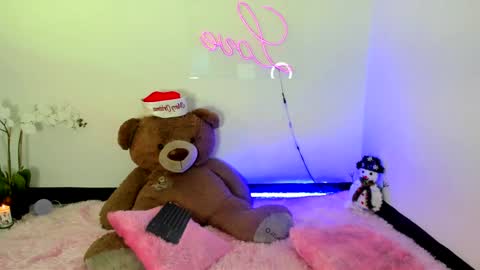 Snapshot of abellaconnor chatting on December 29, 8:04 pm Abella and Kendra online show from December 29, 8:04 pm