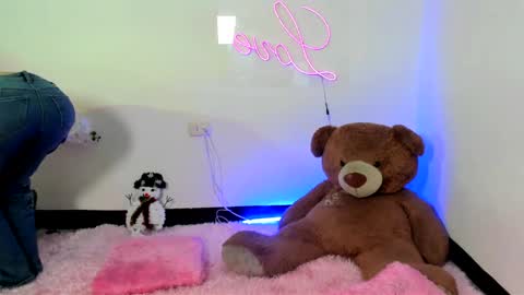 Snapshot of abellaconnor chatting on January 5, 10:08 pm Abella and Kendra online show from January 5, 10:08 pm