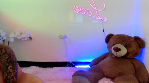 Snapshot of abellaconnor chatting on January 6, 1:09 am Abella and Kendra online show from January 6, 1:09 am