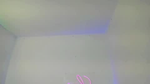 Snapshot of abellaconnor chatting on January 12, 2:45 am Abella and Kendra online show from January 12, 2:45 am