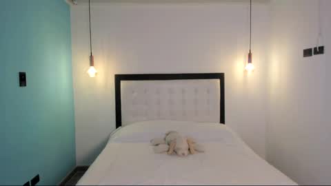 Snapshot of abellaconnor chatting on February 21, 8:49 pm Abella and Kendra online show from February 21, 8:49 pm