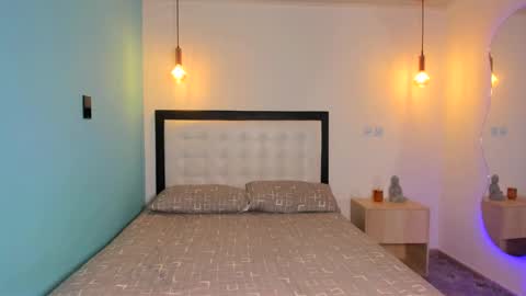 Snapshot of abellaconnor chatting on September 25, 10:46 pm Abella and Kendra online show from September 25, 10:46 pm