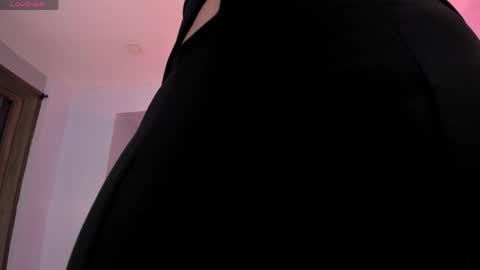 Snapshot of abellacroft chatting on May 26, 12:23 pm Abella online show from May 26, 12:23 pm