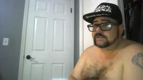Snapshot of abennett76 chatting on May 22, 1:24 am AJ online show from May 22, 1:24 am
