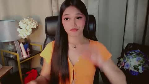 Snapshot of abetterchristine chatting on February 11, 2:49 am Abetterchristine online show from February 11, 2:49 am