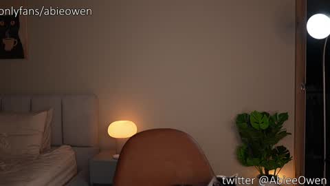 abie_owen online show from March 23, 11:20 pm