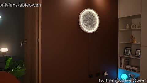 abie_owen online show from March 29, 12:21 am