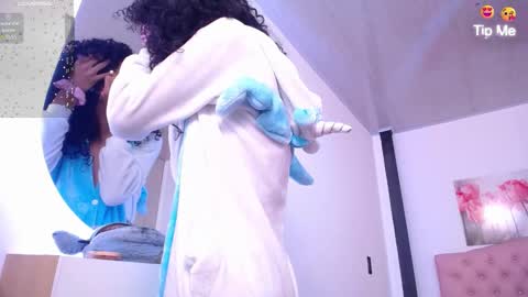 Snapshot of abigail_f00x chatting on October 6, 12:35 pm Abigail online show from October 6, 12:35 pm