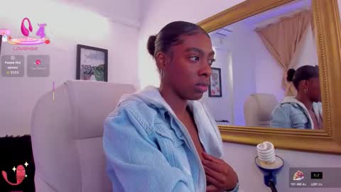 Snapshot of abigail_montoya chatting on February 2, 11:20 am Abigail online show from February 2, 11:20 am