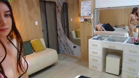 abigailowensss online show from October 23, 8:24 am