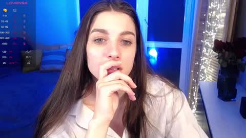 Snapshot of abigailwills chatting on February 22, 2:17 am Abigail online show from February 22, 2:17 am