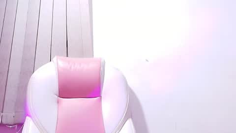 Snapshot of abiigail_fox chatting on September 9, 3:06 am Abigail online show from September 9, 3:06 am