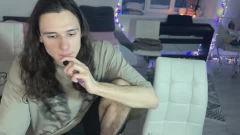 hi  cum in pvt noi extra tip online show from February 9, 3:32 am