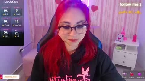 Snapshot of abril_ch_ chatting on March 8, 10:54 am abril_ch_ online show from March 8, 10:54 am