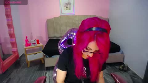 Snapshot of abril_ch_ chatting on September 11, 10:37 am abril_ch_ online show from September 11, 10:37 am