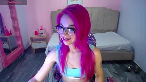 Snapshot of abril_ch_ chatting on September 22, 10:50 am abril_ch_ online show from September 22, 10:50 am