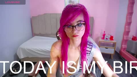 Snapshot of abril_ch_ chatting on September 25, 10:52 am abril_ch_ online show from September 25, 10:52 am