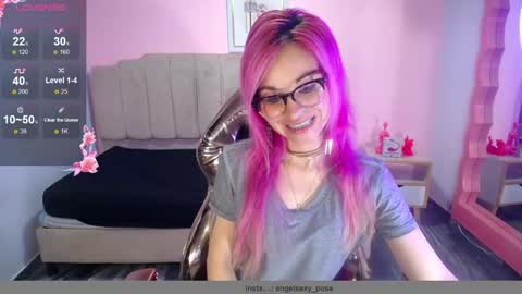 Snapshot of abril_ch_ chatting on October 15, 10:48 am abril_ch_ online show from October 15, 10:48 am