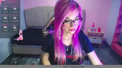 Snapshot of abril_ch_ chatting on October 22, 10:48 am abril_ch_ online show from October 22, 10:48 am