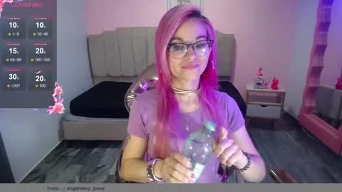 Snapshot of abril_ch_ chatting on October 27, 10:41 am abril_ch_ online show from October 27, 10:41 am