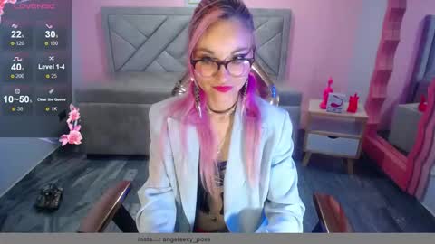 Snapshot of abril_ch_ chatting on November 7, 10:48 am abril_ch_ online show from November 7, 10:48 am