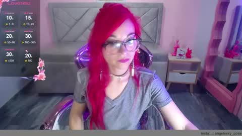 Snapshot of abril_ch_ chatting on November 24, 10:48 am abril_ch_ online show from November 24, 10:48 am