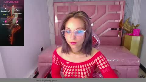 abril_ch_ online show from April 8, 12:27 pm