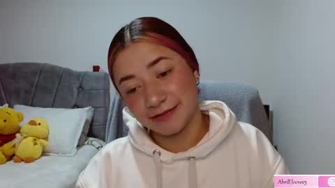 Snapshot of abril_lovee2 chatting on February 6, 4:36 pm Abril online show from February 6, 4:36 pm