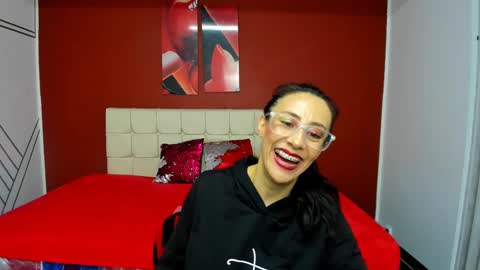 ABRIL online show from December 11, 7:57 pm