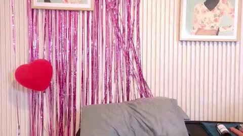 abrilmirren online show from February 24, 11:08 am