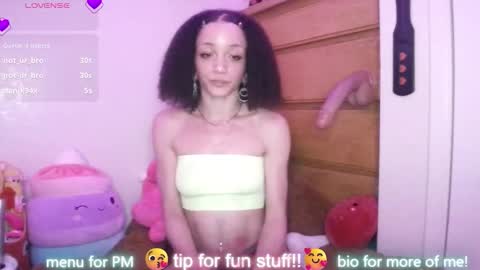 Snapshot of abruisedpeach chatting on March 4, 4:29 am Peach online show from March 4, 4:29 am