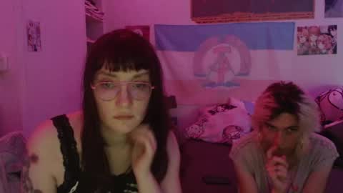Snapshot of absintiliak chatting on May 20, 6:36 pm absintiliak online show from May 20, 6:36 pm
