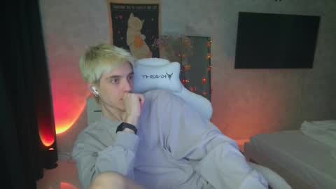 Nick online show from October 17, 1:46 pm