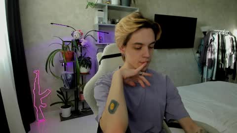 Nick online show from April 1, 1:23 pm