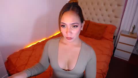 Snapshot of absolutely_gurjuice69 chatting on January 23, 5:52 pm Hope online show from January 23, 5:52 pm