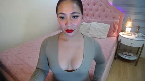 Snapshot of absolutely_gurjuice69 chatting on November 17, 4:24 pm Hope online show from November 17, 4:24 pm