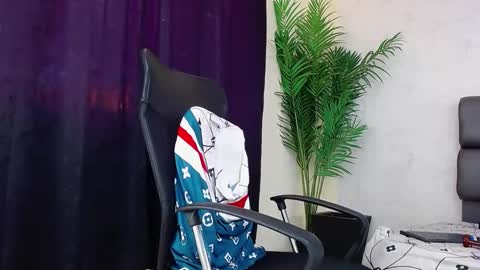 Snapshot of ace_owens chatting on December 11, 8:07 pm ace_owens online show from December 11, 8:07 pm