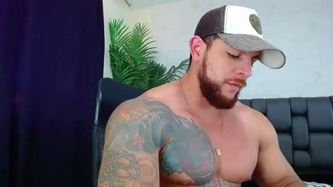 Snapshot of ace_owens chatting on December 17, 7:48 pm ace_owens online show from December 17, 7:48 pm