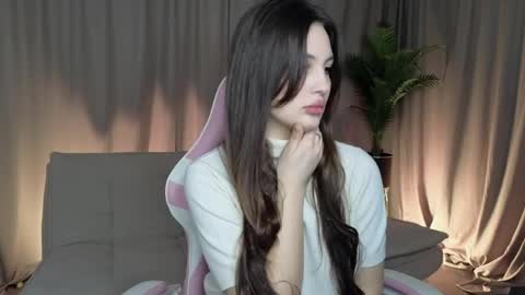 acelozora online show from April 29, 7:34 am