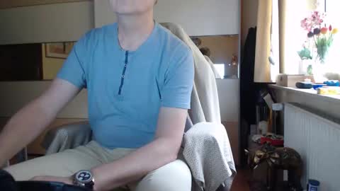 Snapshot of ach471 chatting on October 26, 7:47 am ach471 online show from October 26, 7:47 am