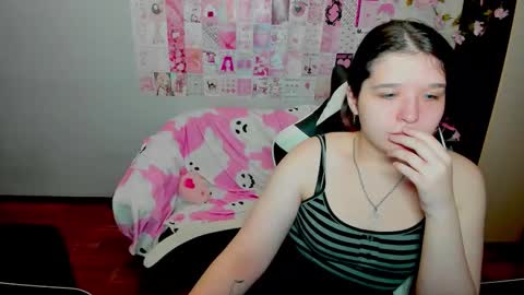 Snapshot of acid_kate chatting on November 4, 12:32 am Kate online show from November 4, 12:32 am