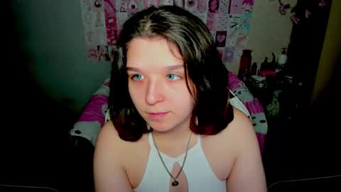 Snapshot of acid_kate chatting on November 18, 12:49 am Kate online show from November 18, 12:49 am